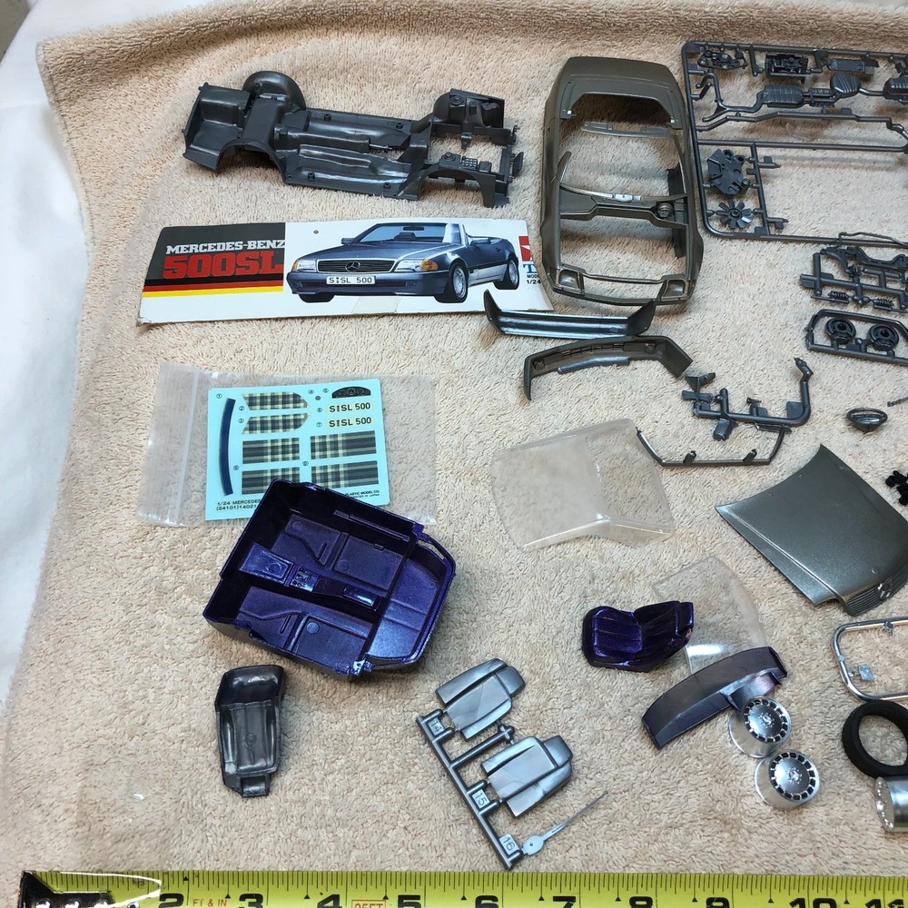 VINTAGE 1990 TAMIYA MERCEDES-BENZ 500 SL PLASTIC MODEL KIT 1:24 SCALE – JAPAN