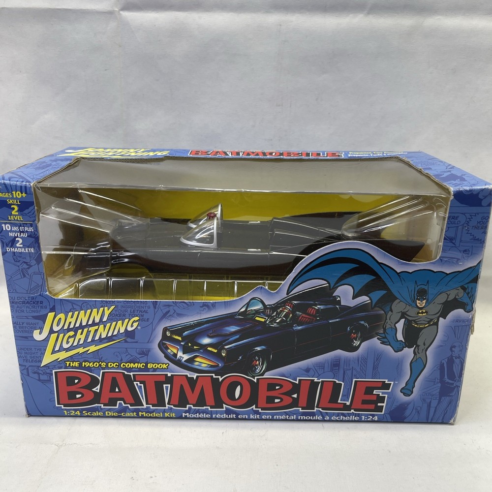 Johnny Lightning The 1960’s Comic Book Batmobile Die-cast Model Kit – 2002 NIOB!