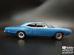 MPC 1970 Dodge Coronet Super Bee 1:25 Scale Model Kit