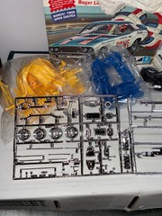 VINTAGE ORIGINAL MPC 1/25 SCALE 1972 COLOR ME GONE CHALLENGER KIT SEALED INSIDE