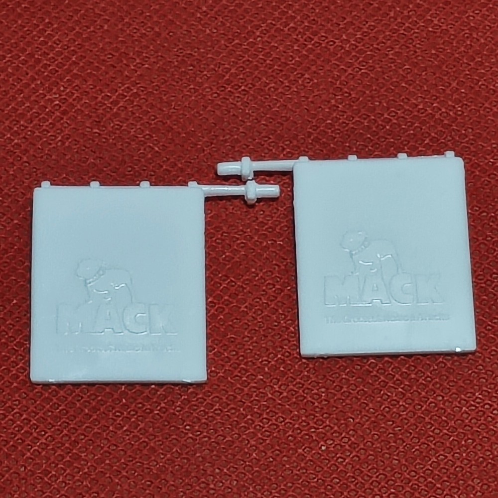Semi Mud Flaps Mack R685ST 1:25 Scale Model Truck Part AMT