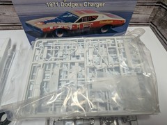 Salvinos Jr Bobby Allison 1971 Dodge Charger Nascar Model Kit