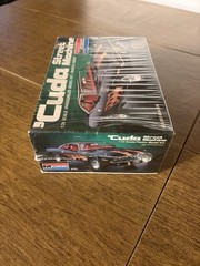 SEALED MONOGRAM CUDA BLACK STREET MACHINE SCALE 1:24 MODEL #2701. GREAT LOOKING
