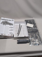 Lot(2) Tamiya 35055 U.S. M41 Walker Bulldog & 35020 Hanomag Half Track 1:35