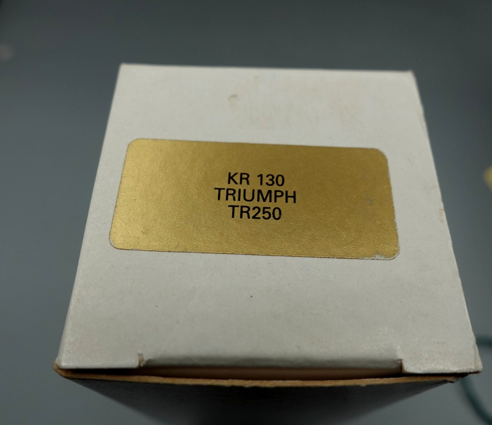 1 /43 SCALE K & R REPLICAS TRIUMPH TR-250 METAL CAR KIT-UNASSEMBLED