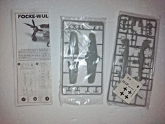 ACADEMY FOCKE-WULF FW190A-6/8 1:72 SCALE WWII GERMAN FIGHTER #12484