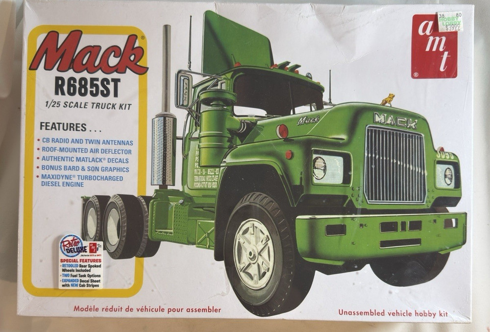AMT 1039 1/25 Mack R685ST Semi Tractor Plastic Model Kit – NEW SEALED