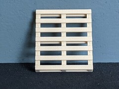 1/24 1/25 Scale Wood” Shipping Pallets – For model truck/car diorama (set of 3)