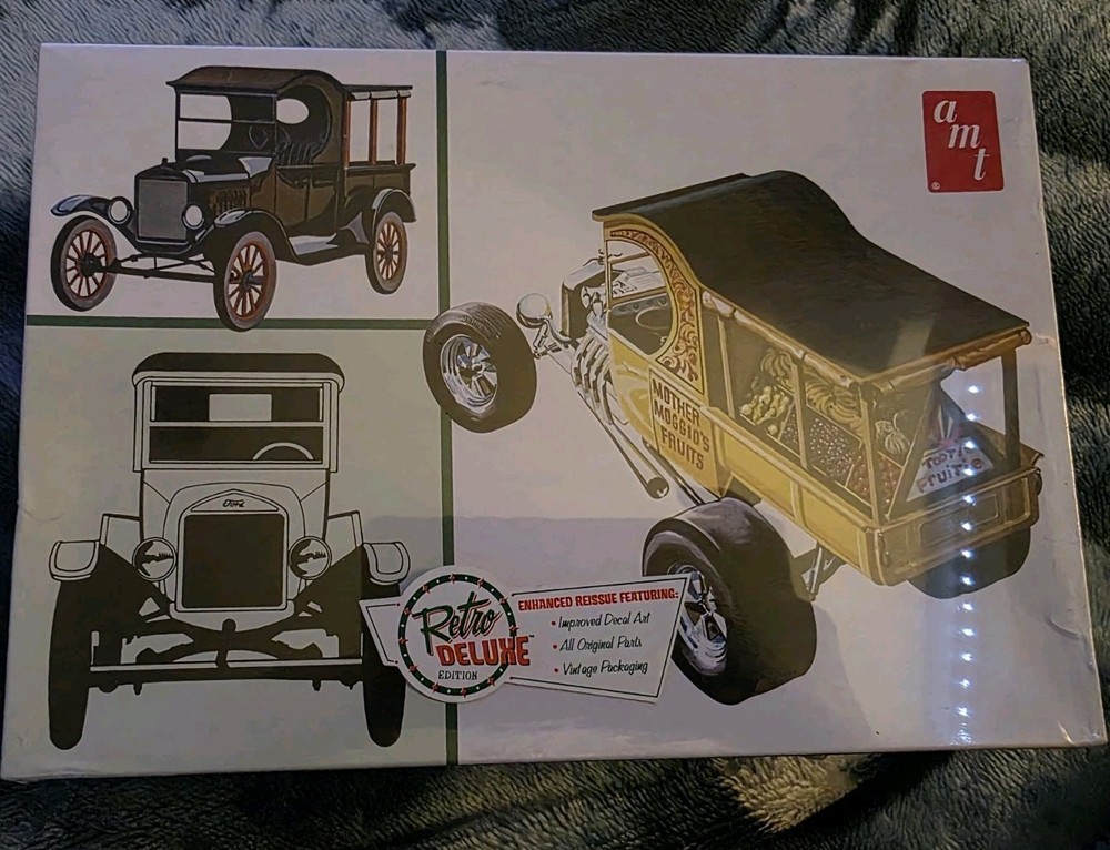 NIB AMT 1925 T Fruit Wagon 1:25 Scale Two In One Model Kit 869/12