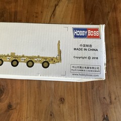 HobbyBoss 85502 M1070 1/35 Scale Truck HET M1000 Semi-Trailer Car Kit With Bonus