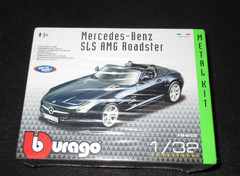 NEW sealed Burago 1/32 Scale Mercedes Benz Roadster SLS AMG kit 45135 car metal