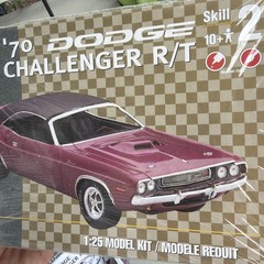 AMT ERTL 1/25 70 Dodge Challenger R/T Plastic Model Kit Sealed Parts
