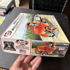 1:24 Scale 1926 Mack AC Bulldog Log Hauler Plastic Model Kit – Atlantis #M2401
