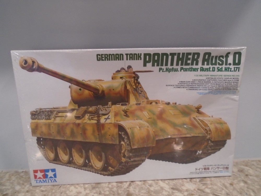 Tamiya 35345 1/35 German Panther Ausf.D Sd.Kfz 171 Medium Tank NEW IN DAMAGED BX
