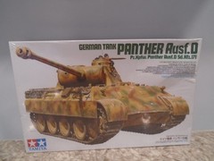 Tamiya 35345 1/35 German Panther Ausf.D Sd.Kfz 171 Medium Tank NEW IN DAMAGED BX