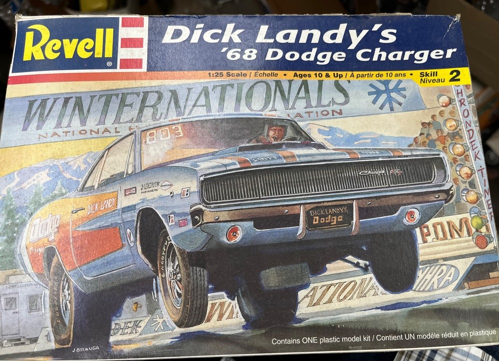 Revell 85-2573 1968 Dodge Charger Dick Landy Drag Car Model KIT 1/25 McM Niob