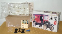 1923 Model T Budweiser Delivery Van NIB Model Kit 1/25 100th Anniversary Edition