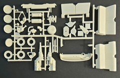 AMT 57 Ford 2-Dr Hardtop w/ Engine 1:25 Plastic Model Kit T-157-200
