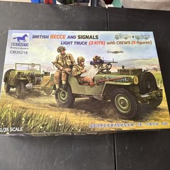 Bronco 1/35 35218 British Recce And Signals Light Truck w/Crews