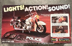 Revell Police Motorcycle Lights & Sound Plastic Unassembled Model Kit 1/8