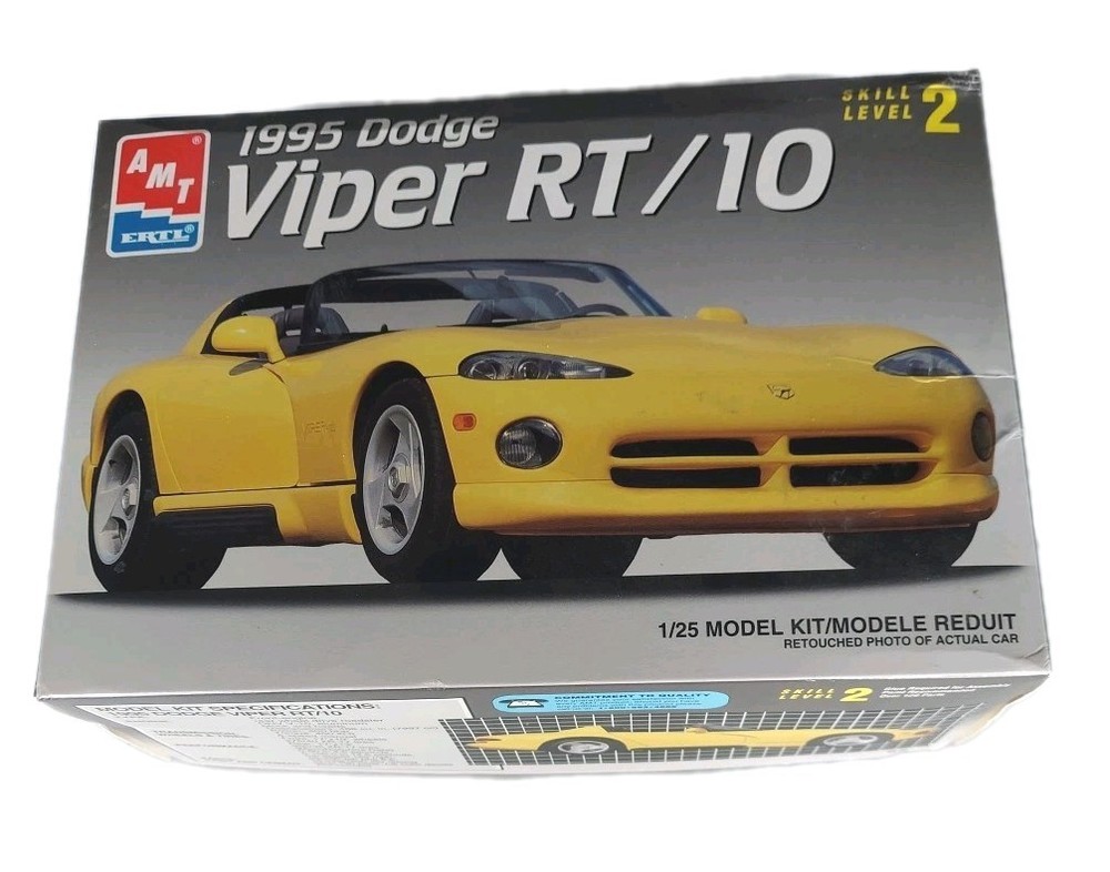 AMT 1995 Dodge Viper RT/10 Model 1/25 Kit Ioen Box 6550 Mopar Sports Car