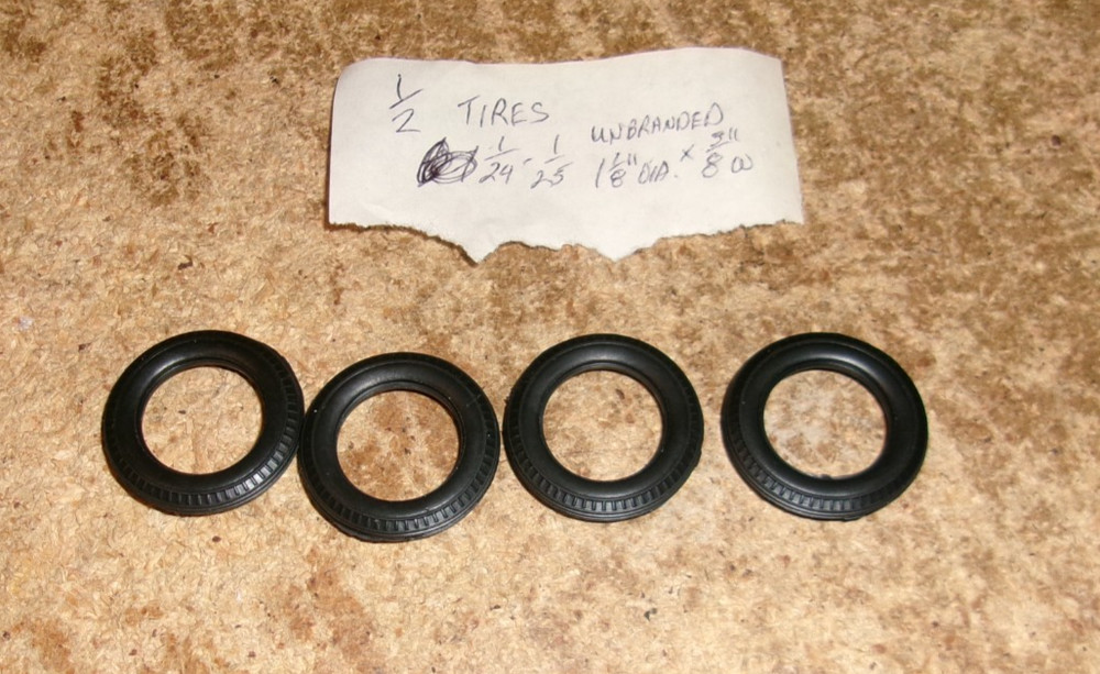 4-lot 1/24-1/25 model unbranded 1 1/8″dia. x 3/8″w rubber tires new