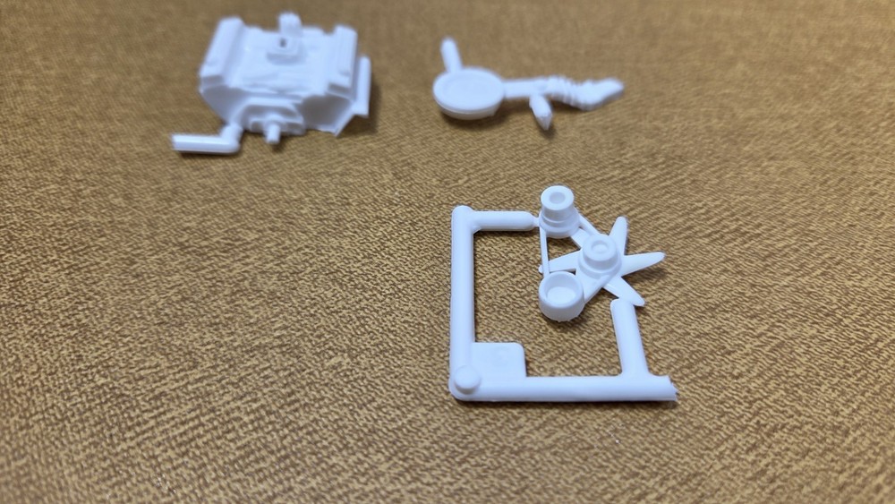 1981 Camaro Z28 SNAP IN ENGINE 1/25 Scale Revell NEW Model Kit PARTS