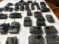 LOT Of 40 1/87 Roco Minitanks Austria 32 Tanks 8 Trucks DBGM HO SCALE