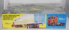 AMT Diamond Reo Tractor 1:25 Model Kit AMT719/06