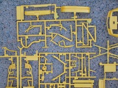 DONOR NASCAR 1989-1992 CHEVROLET LUMINA STOCK CAR KIT – YELLOW – 1/24 Scale