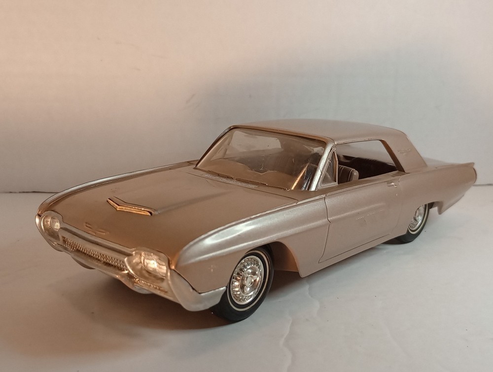 RARE 1963 Ford Thunderbird Dealer Promo 1:24 Plastic Car Bronze