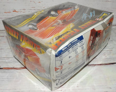 Revell Tom Daniel Street Fighter Two #85-2597 Model Kit Sealed lv2 Crushed box