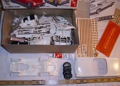 AMT 57 T-BIRD FORD THUNDERBIRD 3 IN 1 MODEL KIT 1:25 T2257