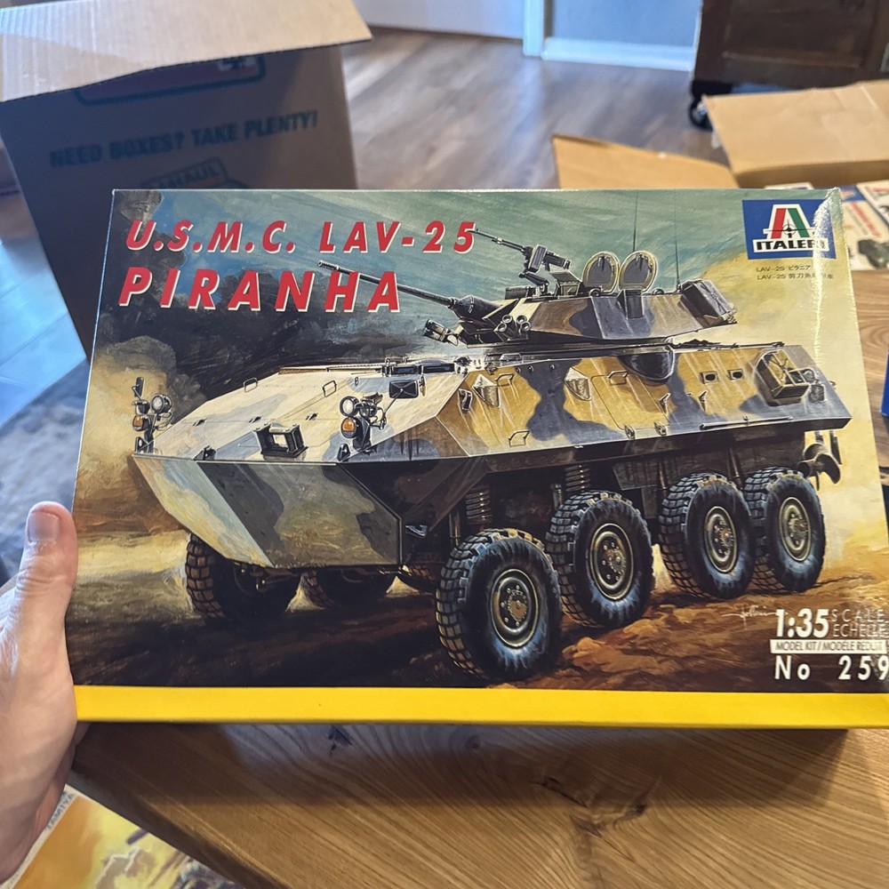 Italeri U.S.M.C. LAV-25 Piranha Military Vehicle #259 1/35 Model Kit Open Box