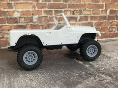 1/24 Scale: 18-Inch “Off-road Vector” Wheels W/ Mud Tires; Jeep, Resin 1/25