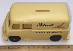 COMO Plastics Promo 1956 Ford/Divco Boyertown IDEAL Dairy Milk Van 1/25 Ivory