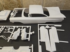 Revell, California Wheels, ’59 Chevy Impala Hard Top, 2n1, 1/25 scale, Complete.