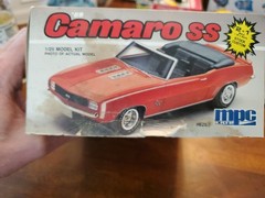 MPC ERTL ’69 Camaro SS 2 In 1 New Open Box Sealed Bags 1/25 Scale Model