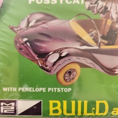 NEW Sealed MPC 1/32 Wacky Races Compact Pussycat Model w/ Penolope Pitstop