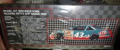 AMT 6728 RICHARD PETTY PONTIAC GRAND PRIX STP #43 McM NASCAR 1/25 FS