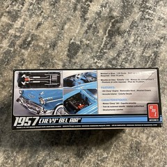 AMT 1957 Chevy Bel Air Model Car Scale 1:25 – Blue/White