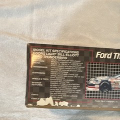 AMT Ertl Ford Thunderbird Bill Elliott 1:25 NASCAR Model Kit 6740 Plastic