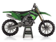 KAWASAKI KX450 OFF-ROAD MOTORCYCLE GREEN STEEL MODEL KIT BY METAL EARTH PS2015