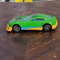 GREENBRIER SUNTOYS 9891 GREEN BLUE & YELLOW DIECAST 2 3/4″ CAR W/ COBRA SNAKE