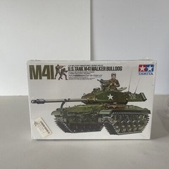 Tamiya M41 Walker Bulldog Model Kit + 3 Figures – New Sealed
