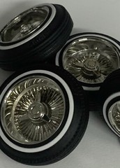 1:10 13” Chrome Real Steel Wire Wheels And 3 Prong Knock Offs on 520’s For RC