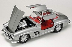 Tamiya 1/24 Mercedes-Benz 300 SL Gullwing Classic Car Plastic Model Kit 24338