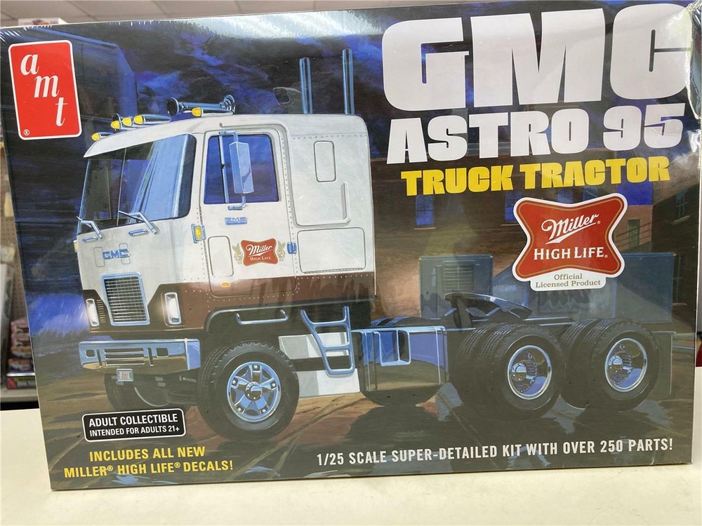 AMT 1230 Miller High LIfe GMC Astro 95 Truck Tractor model kit