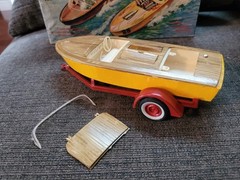Original ’60’s issue AMT Boat w/Trailer model started in box 1/25 Kit#159 3 in 1