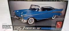 1957 Chevy Belair 2 Door Hard Top 283 V8 Engine 1:25 Model Kit AMT638M/12
